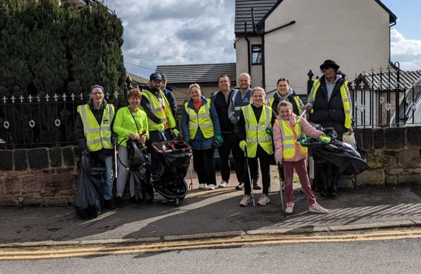 litter picking thurcroft tom and zach collingham councillors